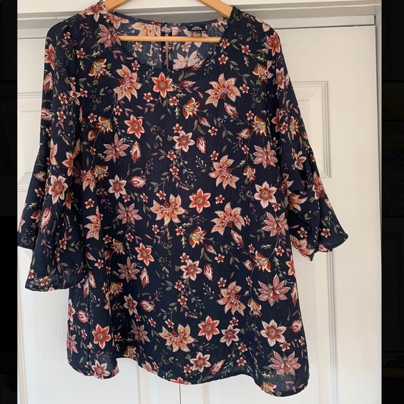 Bobeau top - Picture 1 of 2